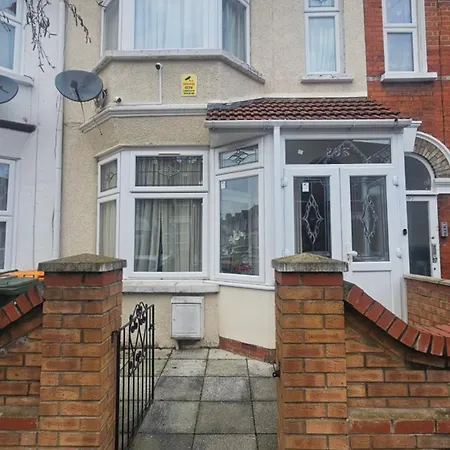 Cosy Family Home Londra Esterno foto